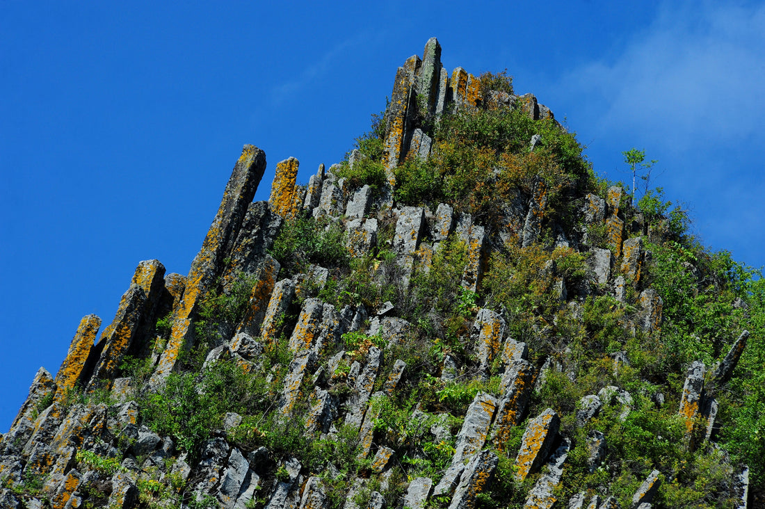 Detunata Goală: The Basalt Wall That Thunders in the Apuseni Mountains